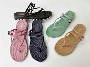 Good Quality Slippers Flip Flop Hot Sale Non-slip PVC Outdoor Colorful Slippers For Ladies