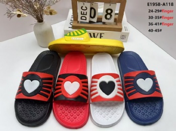 2025 New Arrival Men PVC Slides Slippers For Men Summer Soft Sole